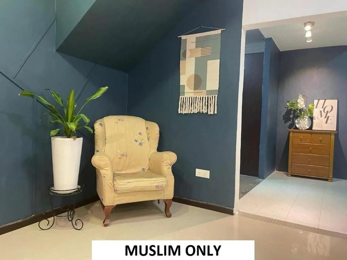 Homestay Laman Nuri, Kota Damansara Петалинг-Джая Экстерьер фото