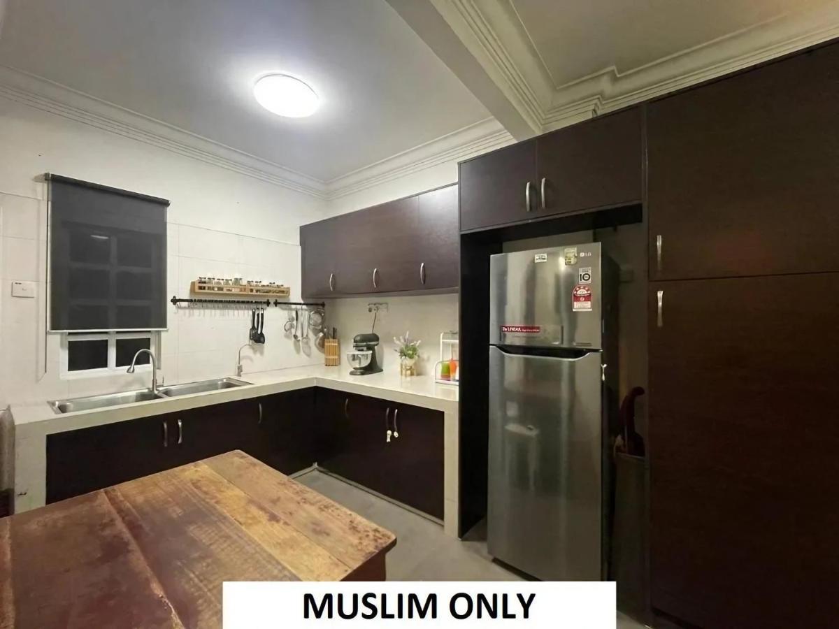 Homestay Laman Nuri, Kota Damansara Петалинг-Джая Экстерьер фото