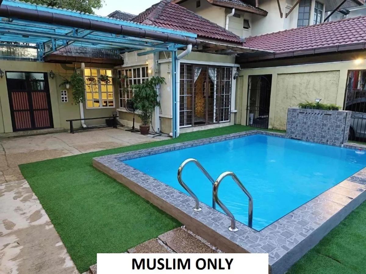 Homestay Laman Nuri, Kota Damansara Петалинг-Джая Экстерьер фото