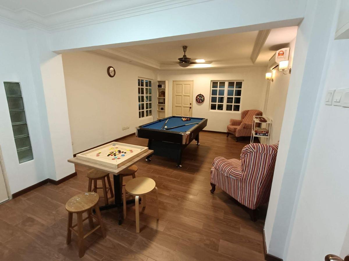 Homestay Laman Nuri, Kota Damansara Петалинг-Джая Экстерьер фото